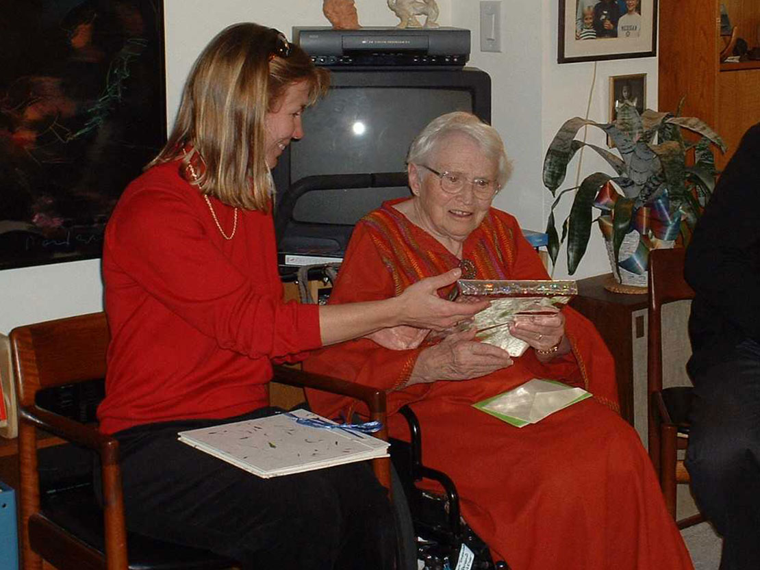 Anne Chapin presents a festschrift to Sara Immerwahr, 2004