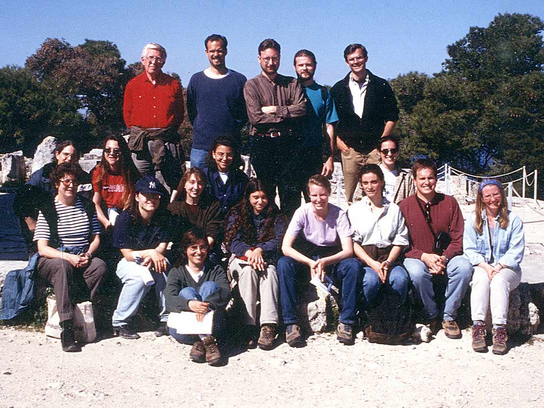 Mellon Professor Stroud with ASCSA students and Whitehead Professor Mary Sturgeon in Aegina, Academic Year 1998–1999.