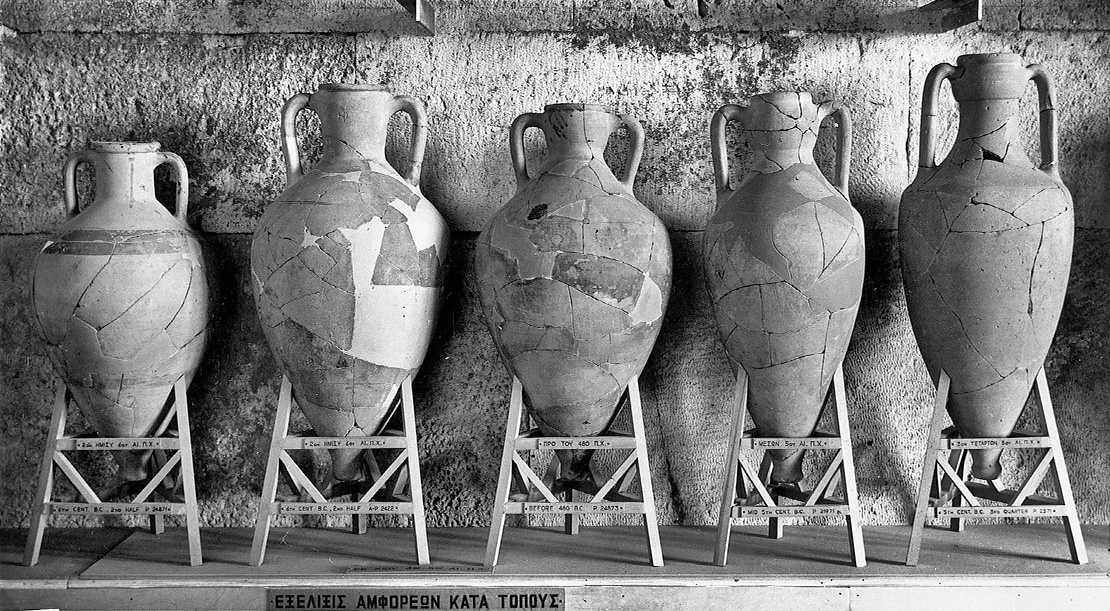 Development of the Chian jars during the 6th–5th centuries B.C. (photo taken for the booklet on “Amphoras and the Ancient Wine Trade” by Virginia Grace)