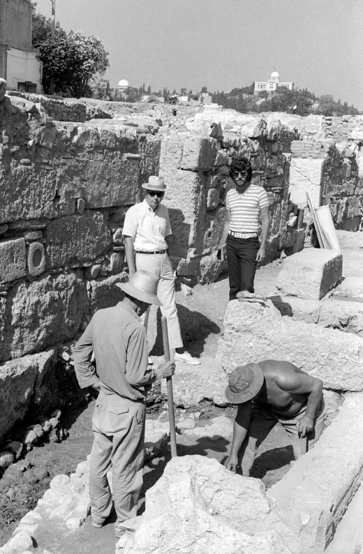 Classics Revived: Beloved Agora Picture Books Get New Life